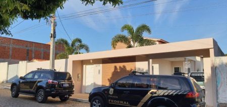 Prefeito de duas cidades baianas são alvos de operação da PF