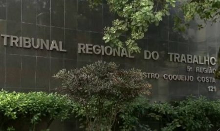 Banco é condenado a pagar R$ 30 mil a funcionária demitida grávida