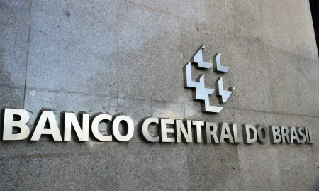 Selic cai para 13,75% em novo corte do Banco Central