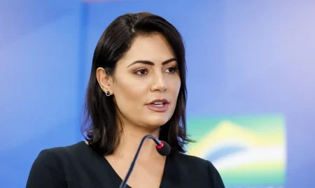 Vem aí? Michelle Bolsonaro lidera como favorita para concorrer a presidência em 2026