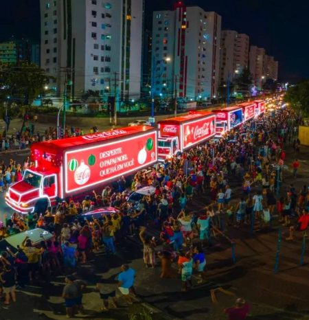 Caravana de Natal da Coca-Cola volta às ruas da Bahia; saiba onde assistir