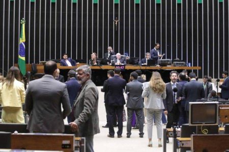 Câmara aprova projeto que prevê castração química para pedófilos condenados