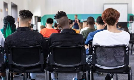 Pais estão mais preocupados com aprendizado e permanência escolar dos filhos, aponta pesquisa