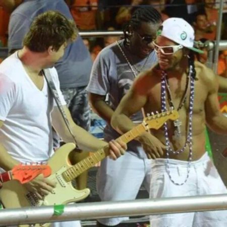 Mais um rolê aleatório de Ronaldinho Gaúcho; saiba quem confirmou presença no Trio do Bruxo