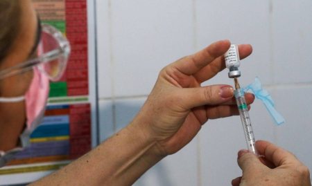 Brasil propõe ampliar produção regional de medicamentos no G20 Saúde