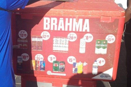 Preços das bebidas no Carnaval de Salvador 2025 têm aumento em relação ao ano passado; confira