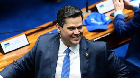 Alcolumbre admite possibilidade de impeachment de Moraes e Mendonça