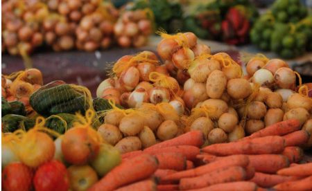 Cesta básica fica mais barata em Salvador e registra queda de 1,56% em junho