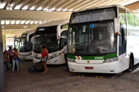 Terminal Rodoviário de Salvador registra movimento intenso nesta segunda (29)