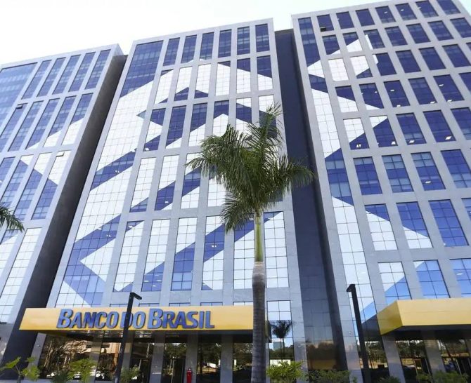 Bancários paralisam atividades em Salvador nesta quinta-feira