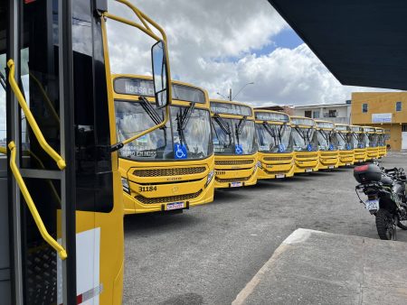 Ônibus voltam a circular em São Marcos após uma semana de suspensão