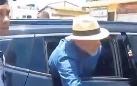 VÍDEO: Lula é surpreendido por incidente durante evento na Bahia; reação viraliza