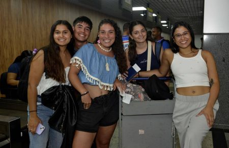 Turistas se despedem de Salvador e já planejam retorno para o Carnaval 2026