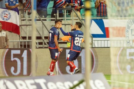 Bahia se complica, mas vence o Ceará por 3 a 2 na Fonte Nova