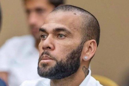 Justiça espanhola absolve Daniel Alves de condenação em caso de estupro