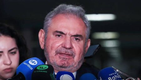 Senador Angelo Coronel manda recado: “vou brigar pela reeleição”