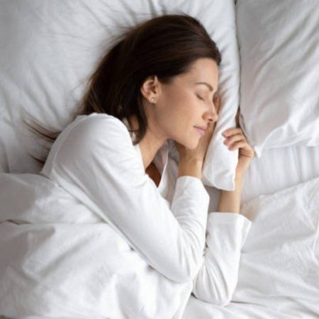 Dormir bem reduz riscos de doenças e melhora a qualidade de vida; saiba mais sobre semana do sono