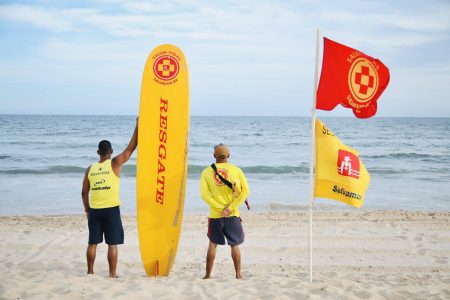 Alerta: Prefeitura orienta população a evitar banho de mar neste final de semana