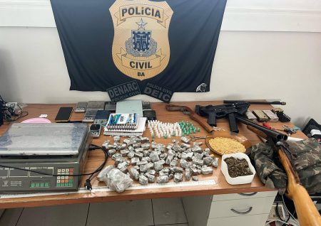 Polícia Civil desativa laboratório de drogas e prende suspeito em Porto Seguro