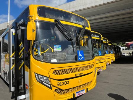 Atendimento de ônibus é suspenso em Vale das Pedrinhas após manifestação