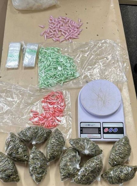 Homem é preso com mais de 300 pinos de cocaína em Itinga