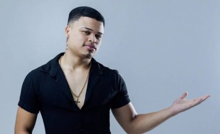 Cantor Rafa Diniz morre ao se afogar no Rio São Francisco