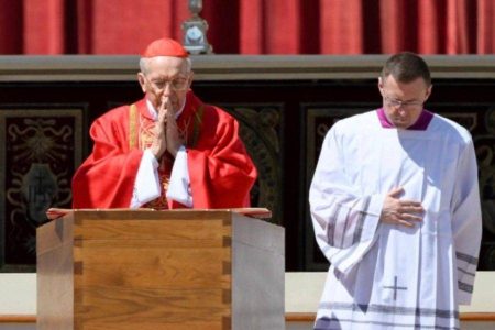 Despedida do Papa Francisco: corpo é levado à Basílica de Santa Maria Maior para o sepultamento
