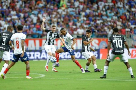 Acabou o jejum! Bahia triunfa sobre o Ceará com gol de pênalti no final do jogo