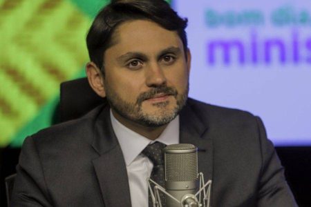 Juscelino Filho é exonerado do Ministério das Comunicações após denúncia da PGR