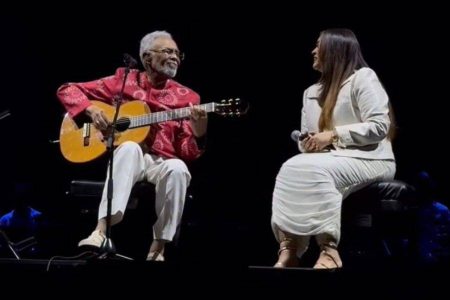 Gilberto Gil se emociona ao cantar música ao lado de sua filha Preta Gil