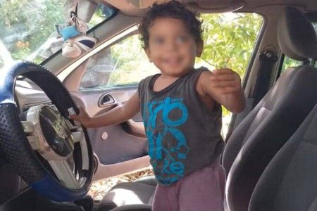 Criança de 1 ano morre eletrocutada ao abraçar mãe que sofreu choque em Angical