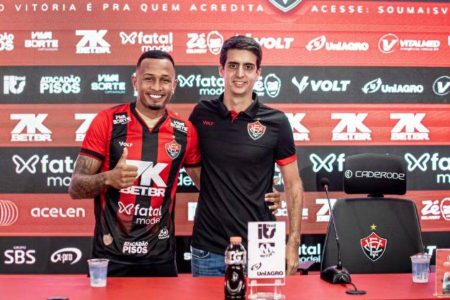 Léo Pereira é o craque anunciado pelo Vitória para a temporada