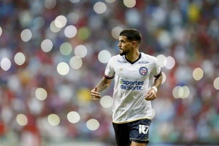 Renato Paiva tem interesse em levar Cauly para o Botafogo