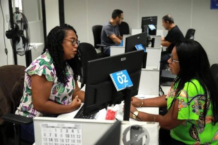 Prestação de serviços na Bahia tem alta e estado registra um dos melhores desempenhos do país