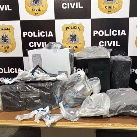 Dois homens são presos por vender imagens de crianças e adolescentes para outros países