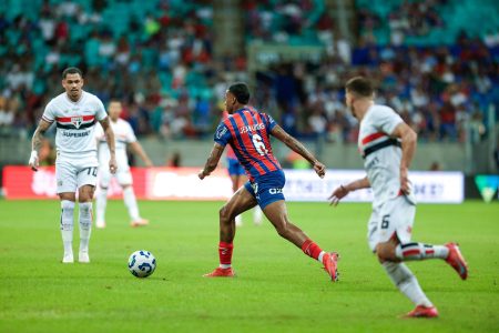 Bahia vence o São Paulo na Arena Fonte Nova com dois gols de Willian José e entra no G-6