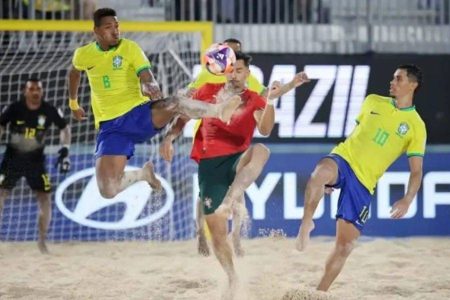 De virada! Brasil vence Portugal e avança à final da Copa do Mundo de Futebol de Areia