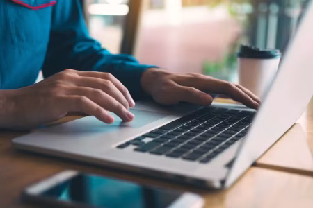 MEC proíbe EAD para cinco cursos e impõe novas regras ao ensino on-line