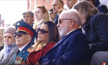 Lula participa de desfile pelos 80 anos do fim da Segunda Guerra Mundial