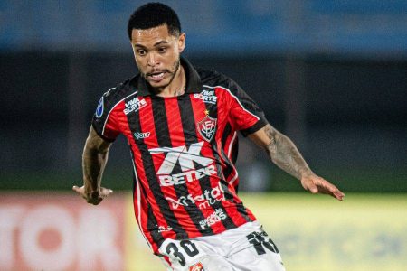 Rumo à glória: Vitória enfrenta Universidad Católica em duelo decisivo na Sul-Americana