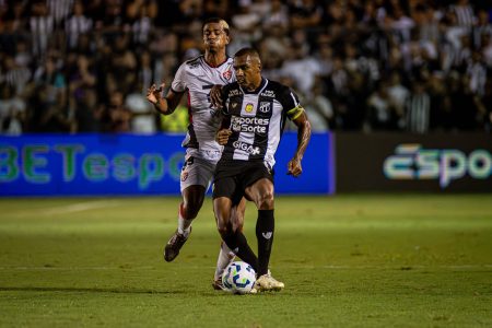 Vitória tropeça fora de casa e entra na zona de rebaixamento após derrota para o Ceará