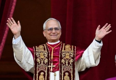 Papa Leão XIV completa um ano de pontificado marcado por embates e reformas