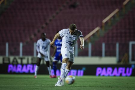 Bahia perde fora de casa para o Confiança pela Copa do Nordeste