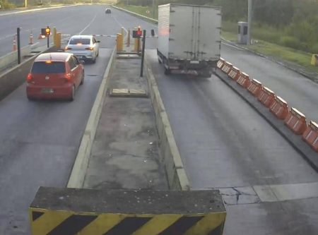 Caminhão com 558 evasões de pedágio é flagrado na BA-535