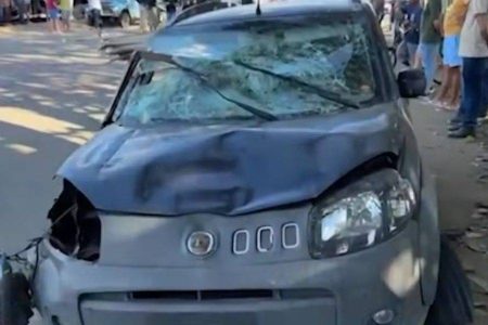 Colisão entre carro e caminhonete deixa um morto e dois feridos em Vitória da Conquista