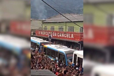 Vídeo: An, Oruam? Liberação de MC Poze gera tumulto em Bangu