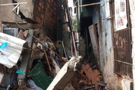 Prédio desaba no bairro do Uruguai, em Salvador