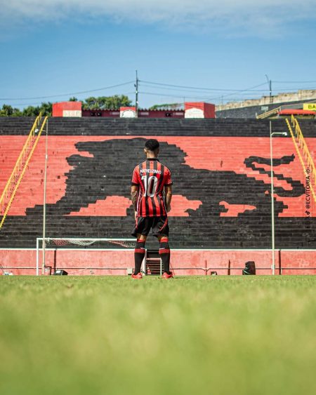 Embalado após goleada, Vitória enfrenta o Internacional de olho em subir na tabela da Série A