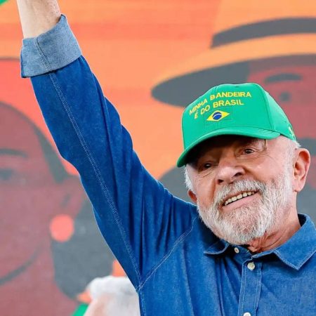Lula participa do desfile de 7 de Setembro com tema “Brasil Soberano”