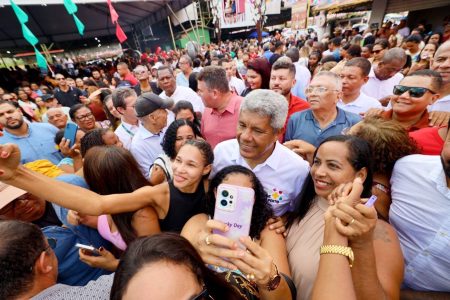 Jerônimo autoriza construção de centro de comercialização de pescado em Valença